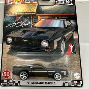 Hot Wheels Premium Boulevard '71 Mustang Mach 1 die-cast car
